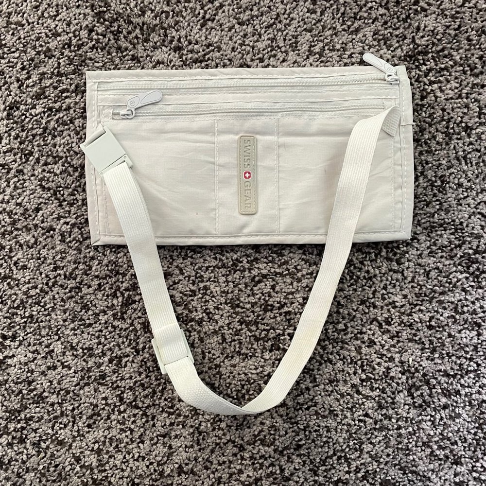 Swiss Gear hidden money pouch